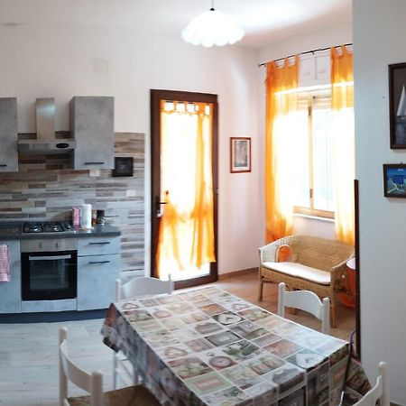 Casa Vacanze"Il Bouganville" คาร์บอเนีย ภายนอก รูปภาพ
