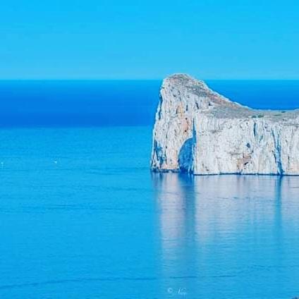Casa Vacanze"Il Bouganville" คาร์บอเนีย ภายนอก รูปภาพ